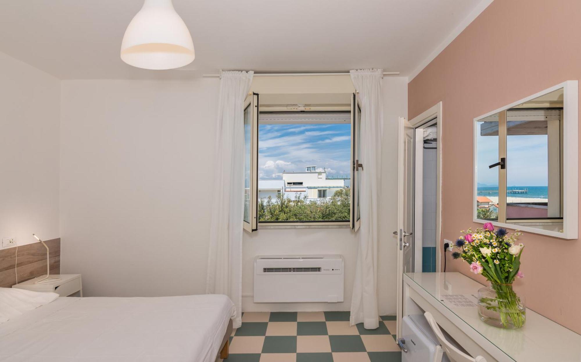 Happy Hotel Marina di Pietrasanta